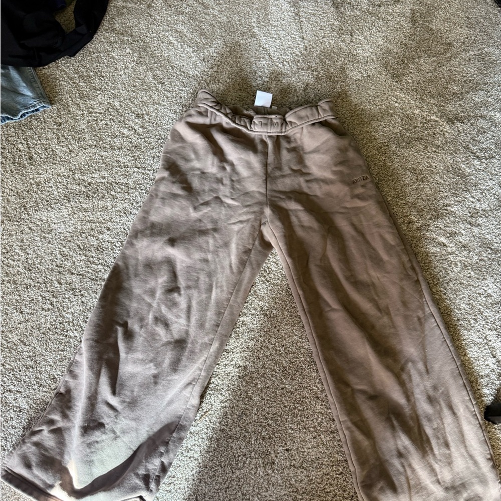 Aritzia Cozy Fleece in Warm Brown